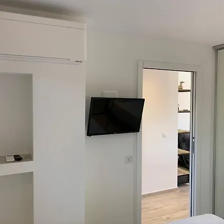 Neuf 4km * Saint-Tropez